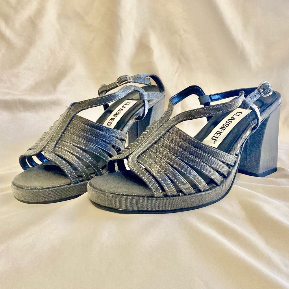 🦋90s Silver Metallic Platform Heeled Sandals🦋